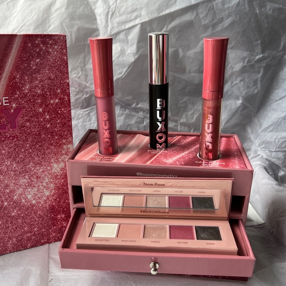 BUXOM Dare to be DOLLY bundle PR package 4 products NIB - Picture 3 of 17